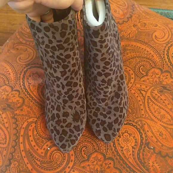 Velvet Booties - Picture 3 of 5